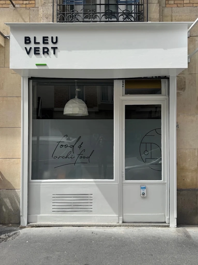 Façade de l’agence Bleu Vert